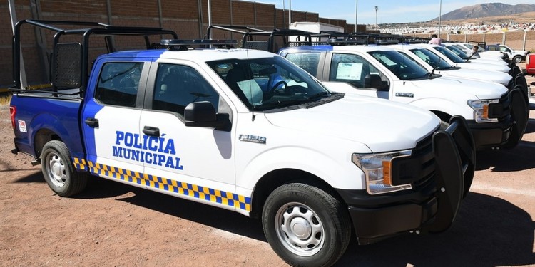 León aprueba compra de patrullas por 62 mdp; quedan partidas desiertas