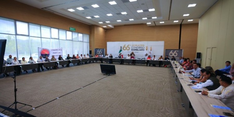 Comunidades indígenas piden respeto a usos y costumbres en reforma de ley en Guanajuato