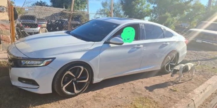 Roban al menos tres autos Honda durante torneo de fútbol en La Roncha, León