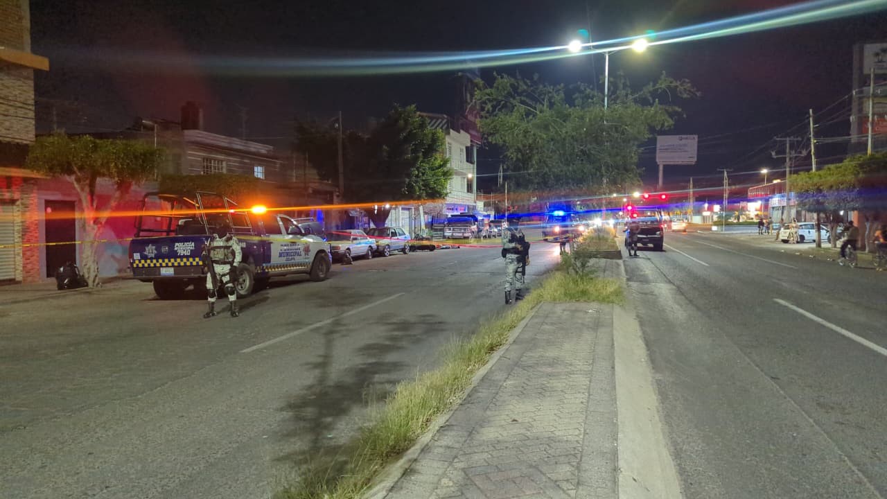 Terror en Celaya: Ejecutan a tres hombres frente a una vulcanizadora