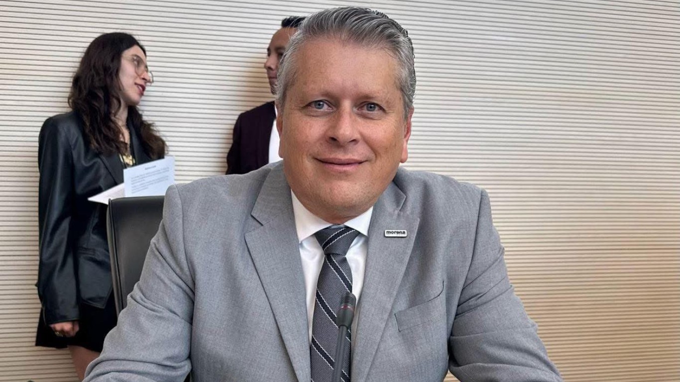 Ricardo Ferro Baeza asume coordinación de Morena en Guanajuato con llamado a la unidad