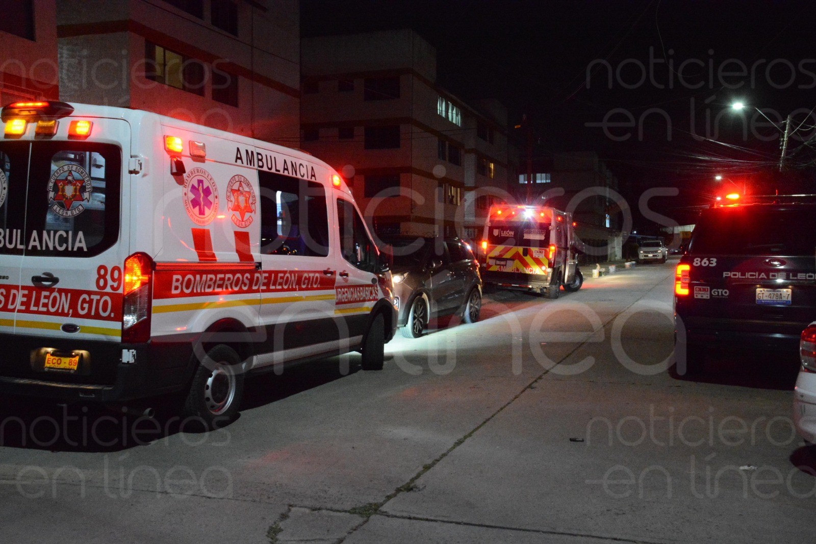 Asesinan a abogados al bajar de su auto en Hidalgo del Valle, León