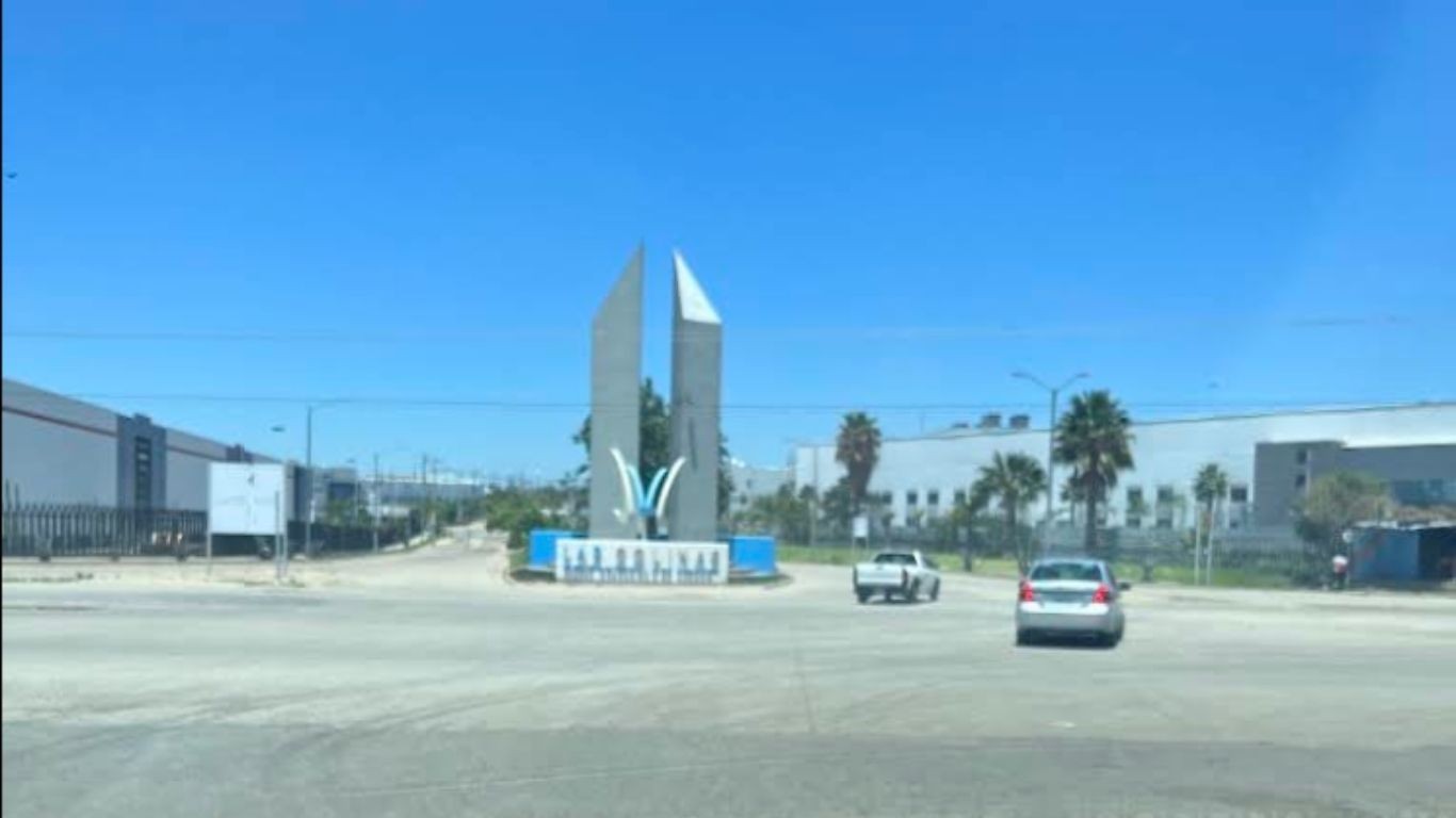 Detienen en Silao a dos hombres armados tras balacera y persecución en Parque Industrial Colinas