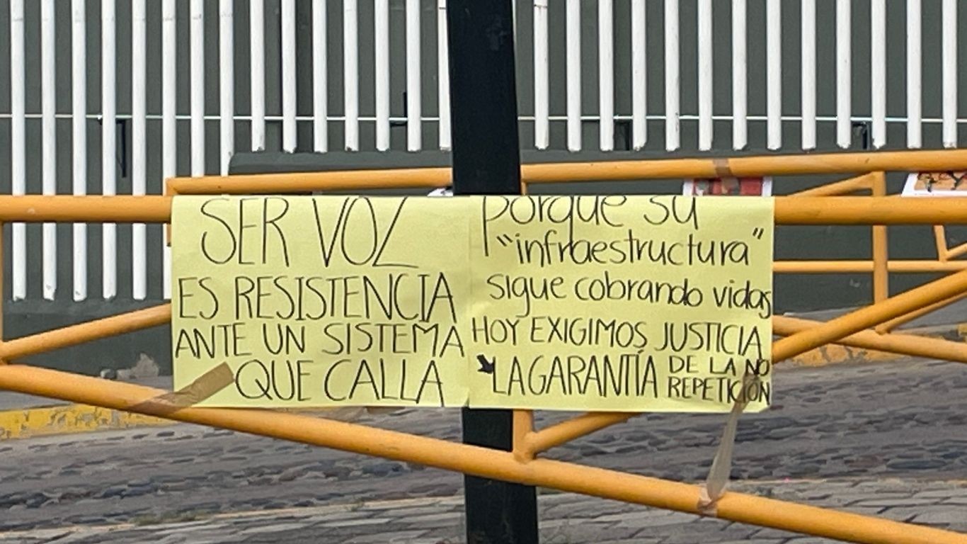 Julia Andrea Rodríguez Crespo, joven atropellada en León recordada con tenis blancos por Colectivo Urbe