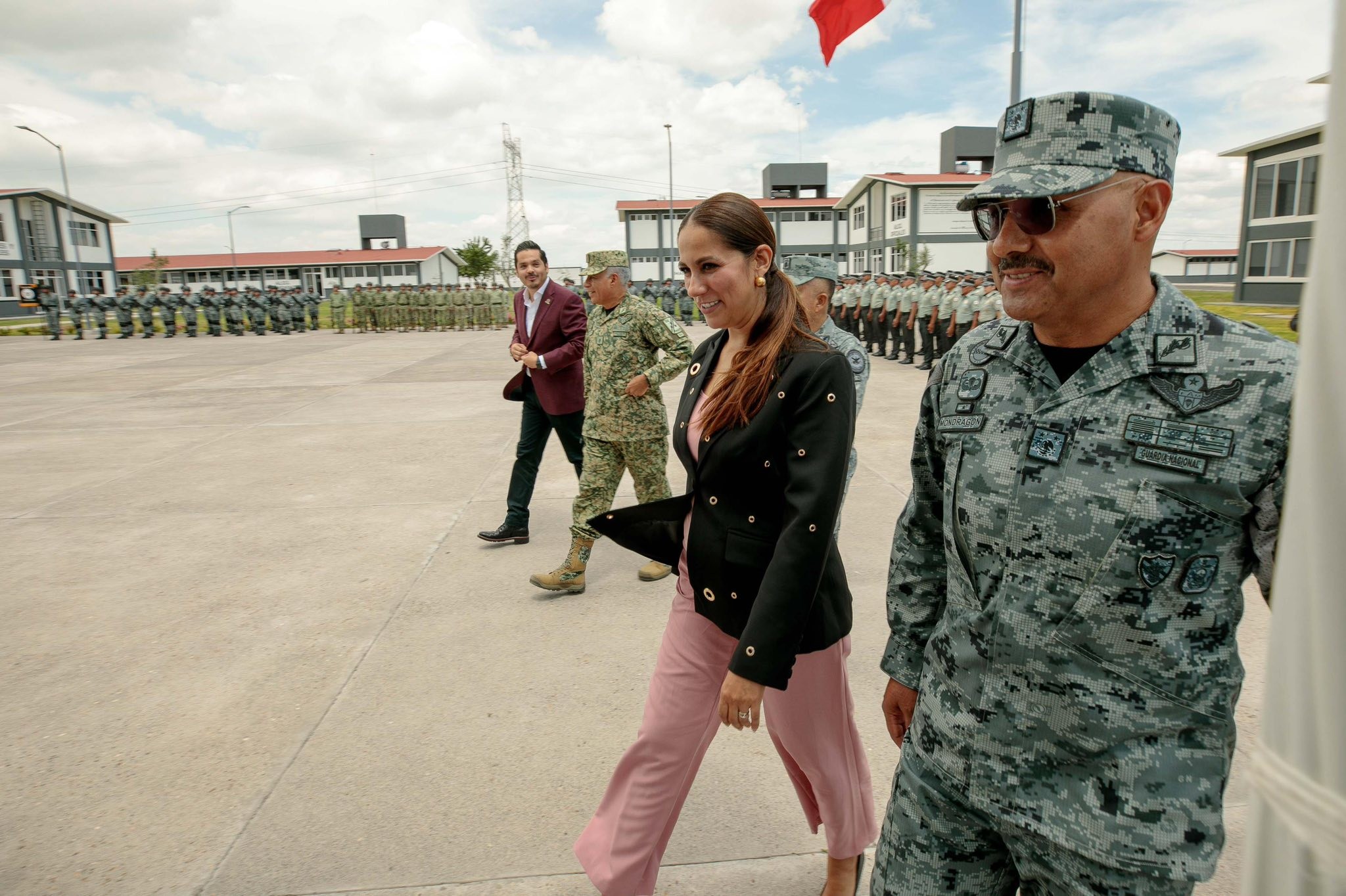 Gobernadora de Guanajuato reconoce a Guardia Nacional en inauguración del Batallón 36 Gobernadora de Guanajuato reconoce a Guardia Nacional en inauguración del Batallón 36