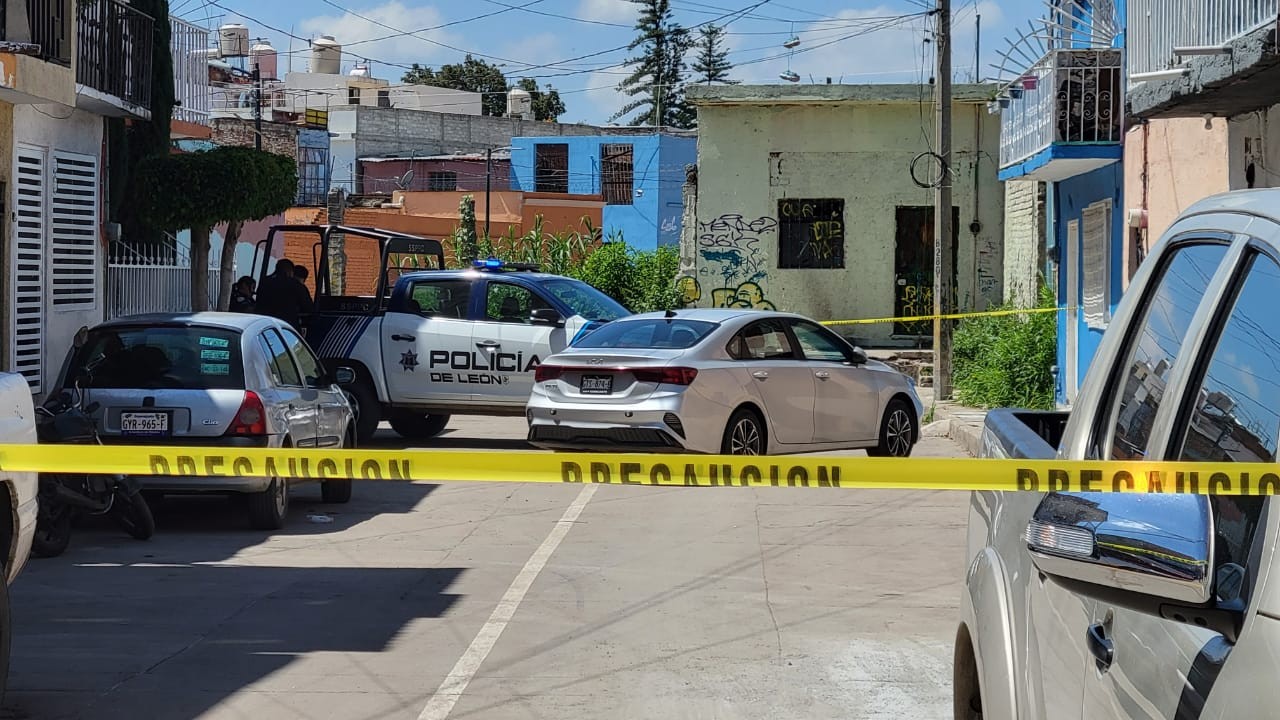 Vecinos encuentran posibles restos óseos en colonia El Coecillo