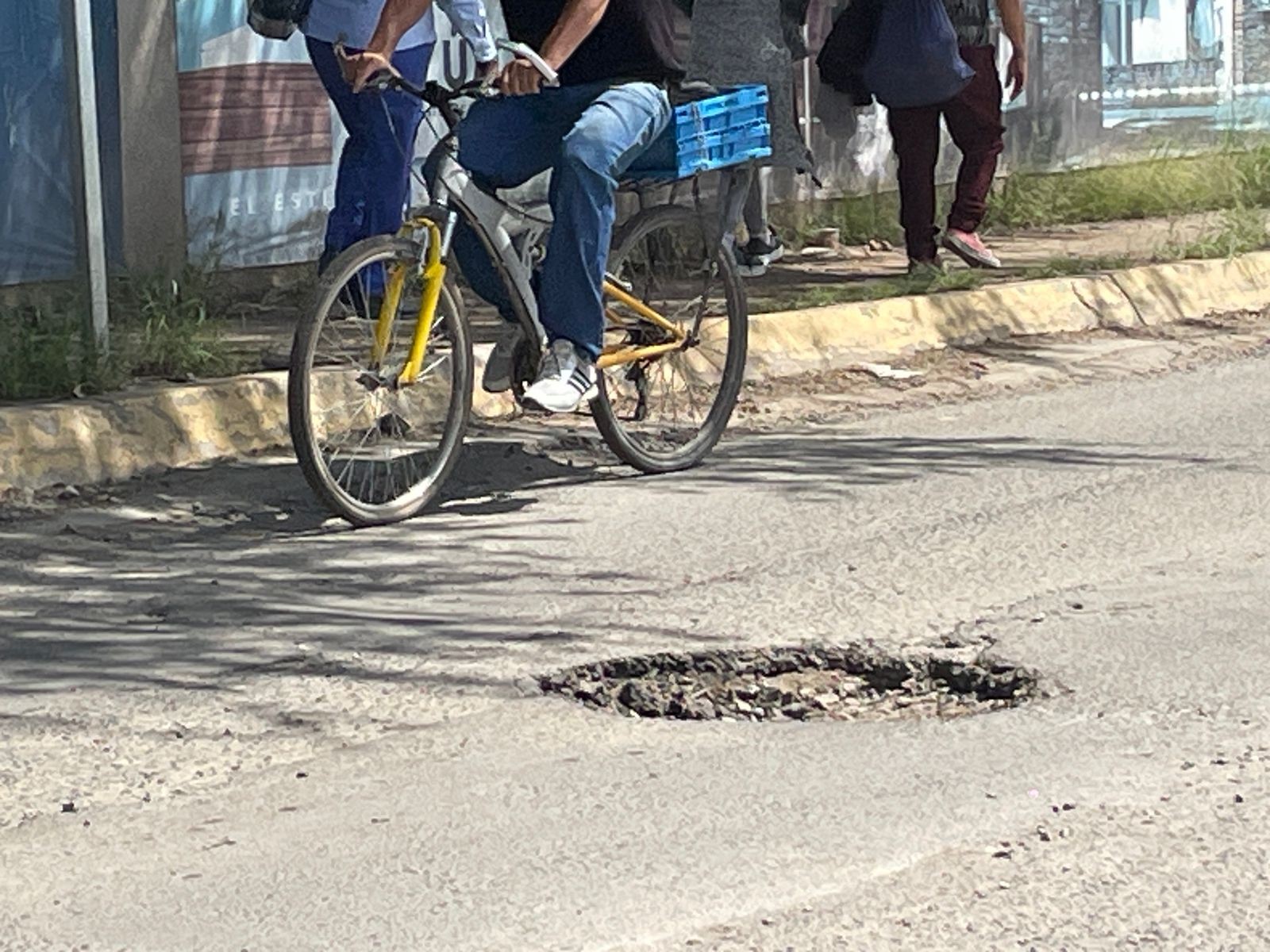 ¡Indignación en León! Baches reaparecen en menos de una semana en el bulevar Los Portales