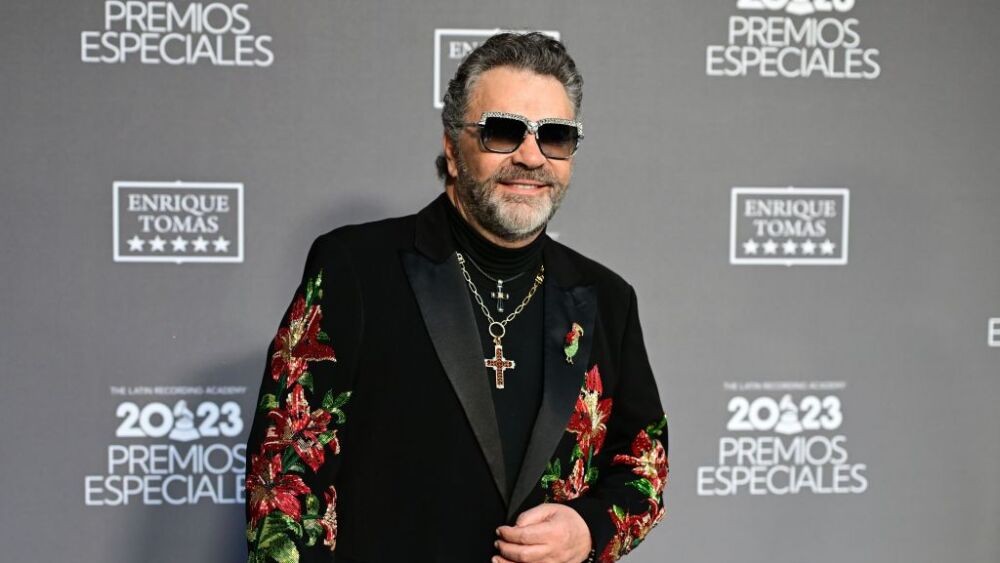 Manuel Mijares desmiente estar hospitalizado; sufrió riesgo de infarto hace tiempo