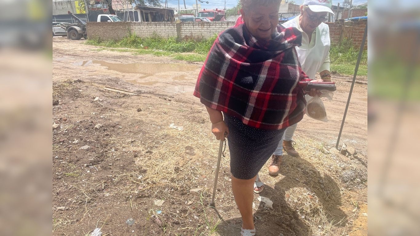 Vecinos de Valle de San Carlos piden emparejar calles y fumigación contra el dengue