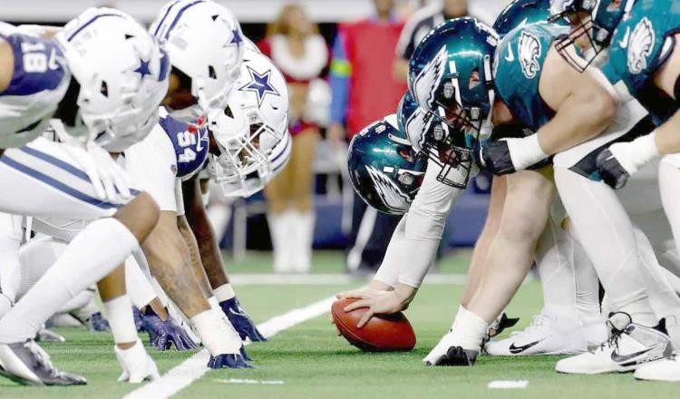 Eagles inician la defensa del SB frente a los Cowboys en un histórico arranque de temporada