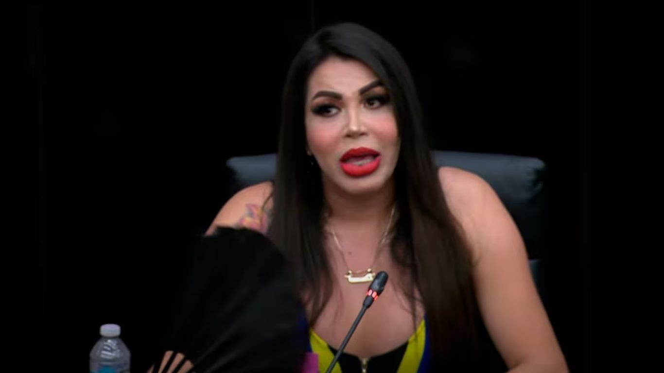 Policía vial bajo investigación por ofensa a youtuber Vanesa Labios 4K en León