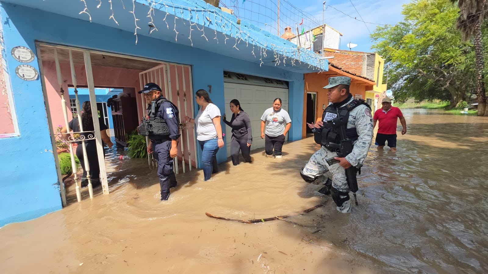 Desborde del río Lerma en Pénjamo afecta a más de 500 personas y 150 casas