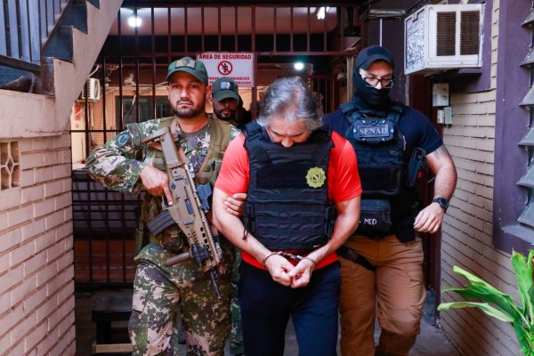 Hernán “N”, ex funcionario y presunto líder de La Barredora, ya está en México tras ser extraditado de Paraguay