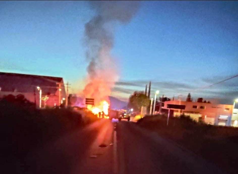 Jornada violenta en Valle de Santiago: incendios y ataques armados