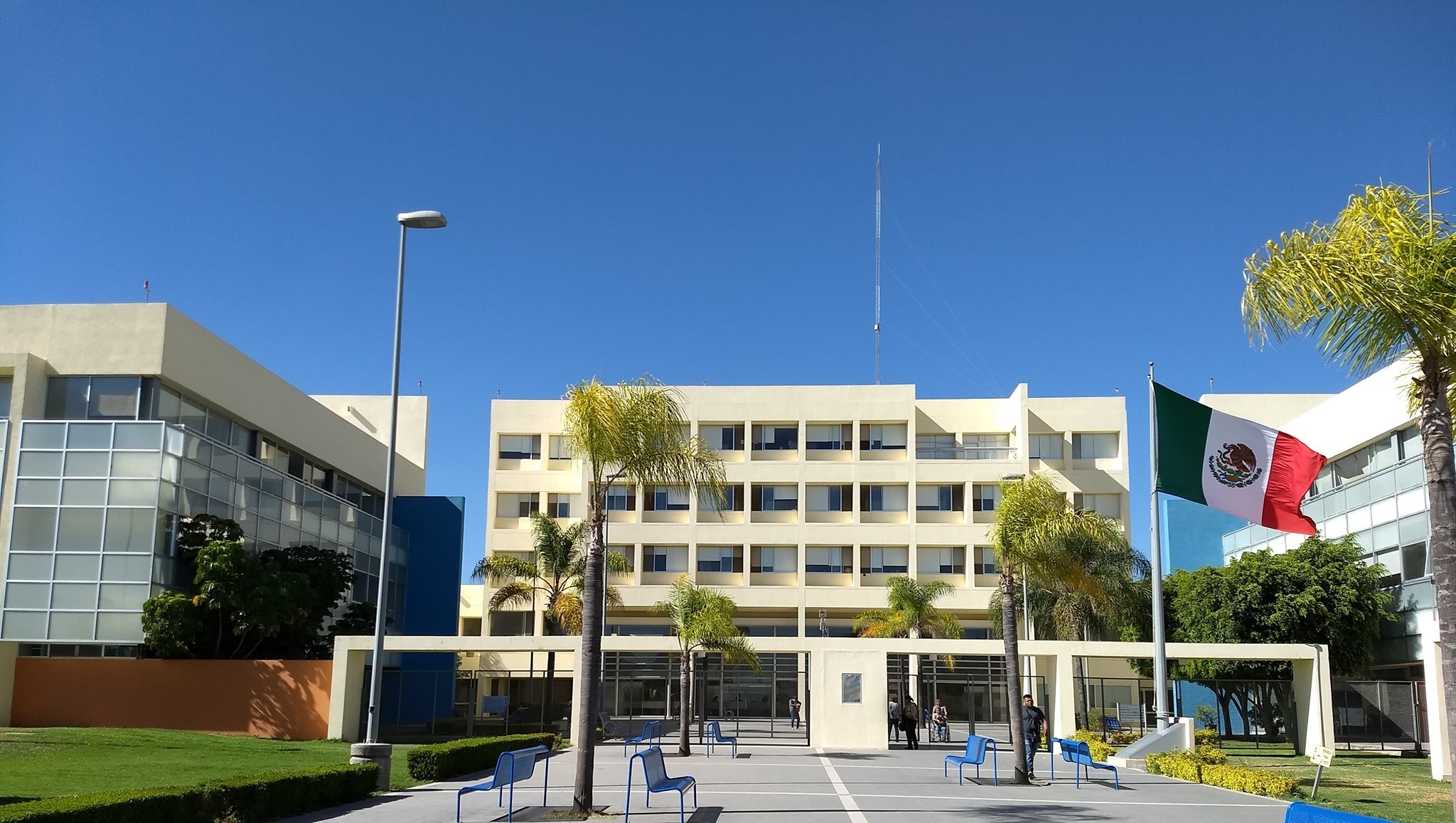 Diputados denuncian abandono del Hospital Regional de Alta Especialidad del Bajío