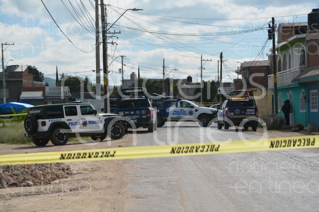 Balean a conductor y muere tras estrellarse contra casa en León