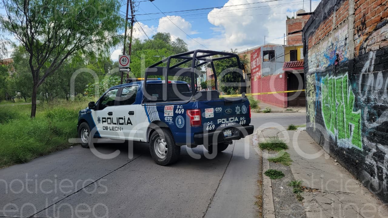 Director de primaria es atacado a balazos en León frente a su hijo