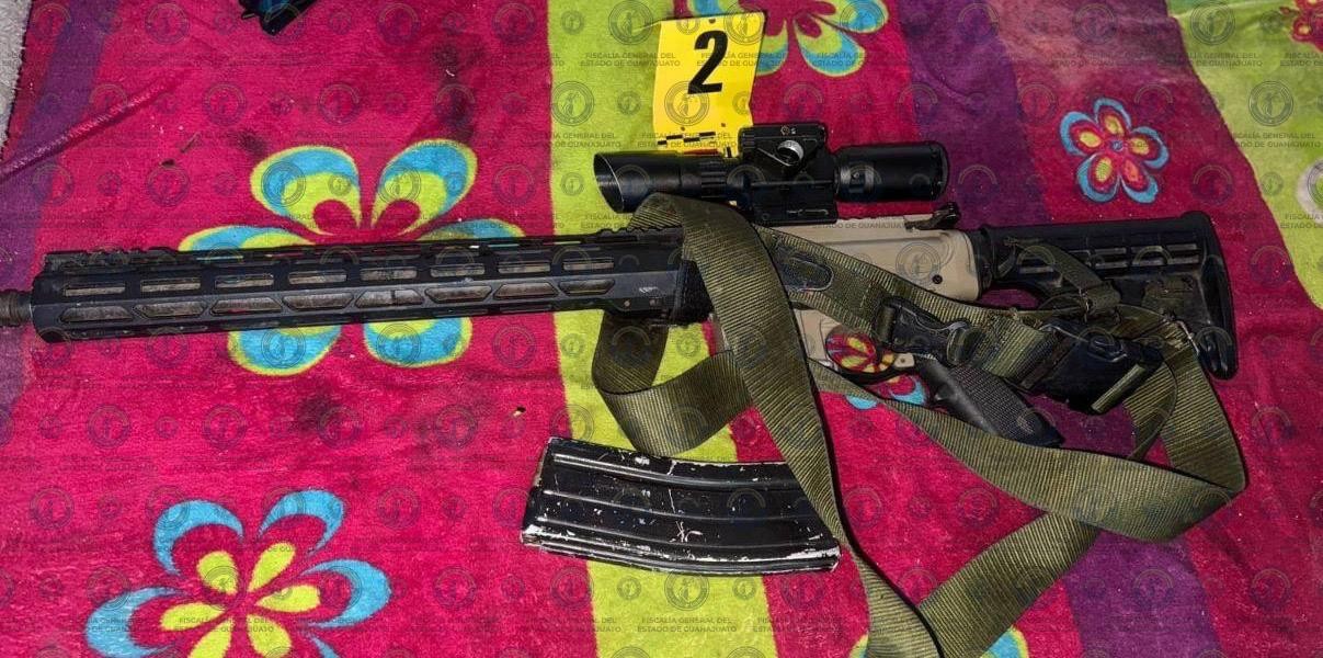 Detienen en Irapuato a cuatro hombres con drogas y armas de uso exclusivo del Ejército