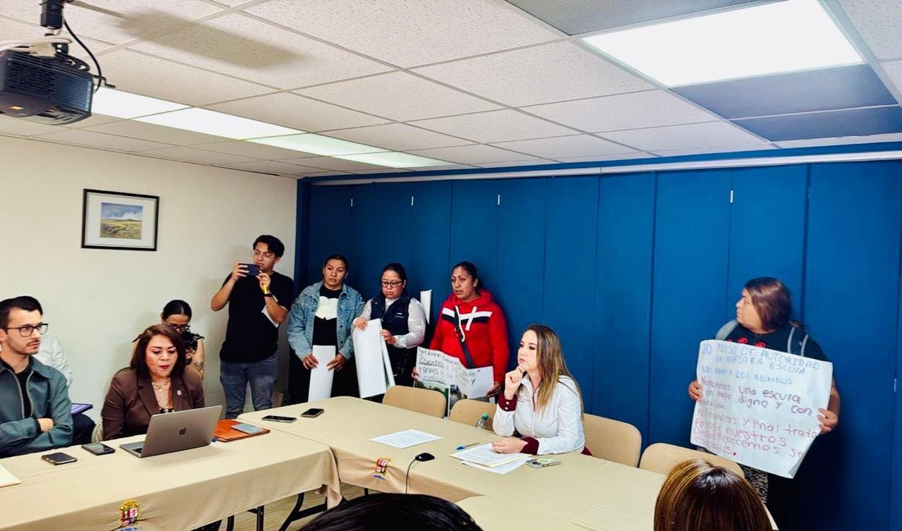 Madres denuncian condiciones insalubres y casos de bullying en escuela “Revolución” de la comunidad López López