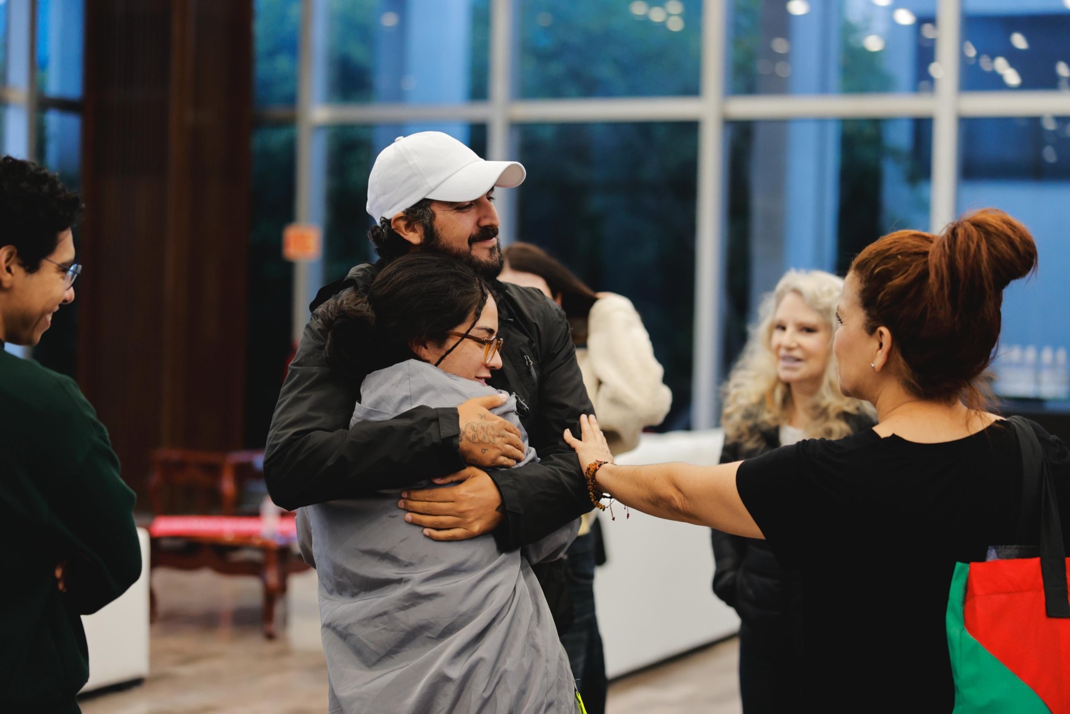 Regresan a México los seis connacionales detenidos en Israel durante la Flotilla Global Sumud