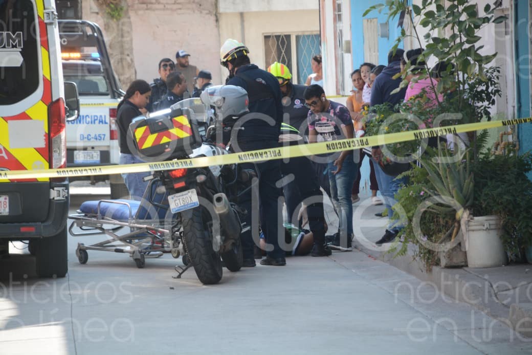 Joven es atacado a balazos en la León I; presunto agresor escapó en motocicleta Joven es atacado a balazos en la León I; presunto agresor escapó en motocicleta