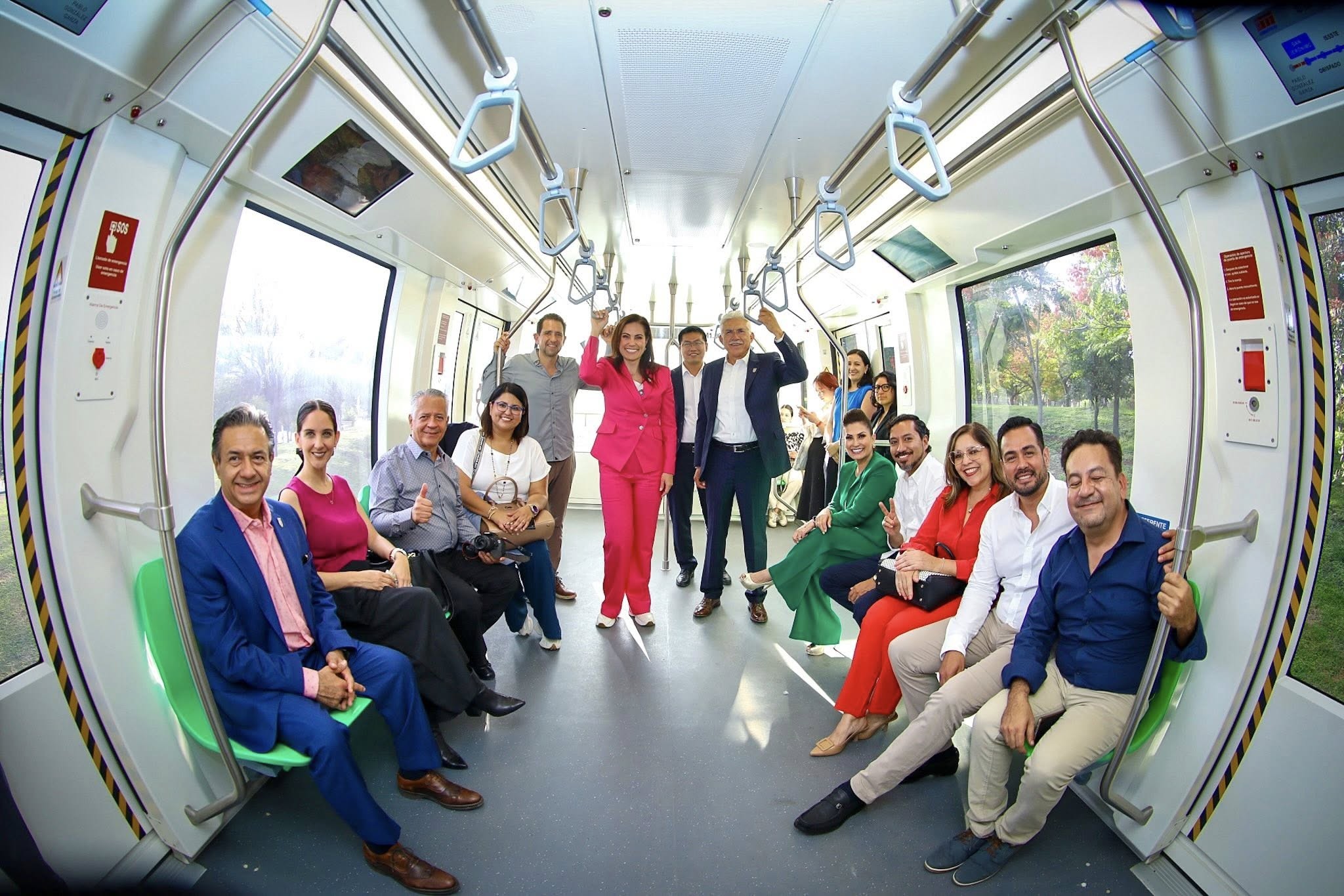 Alcaldesa de León explora modelo de tren ligero mediante Asociación Público-Privada