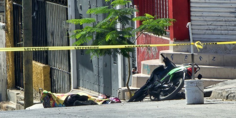 Delincuentes en motocicleta cometen 85% de los homicidios en León, reconoce Seguridad Pública