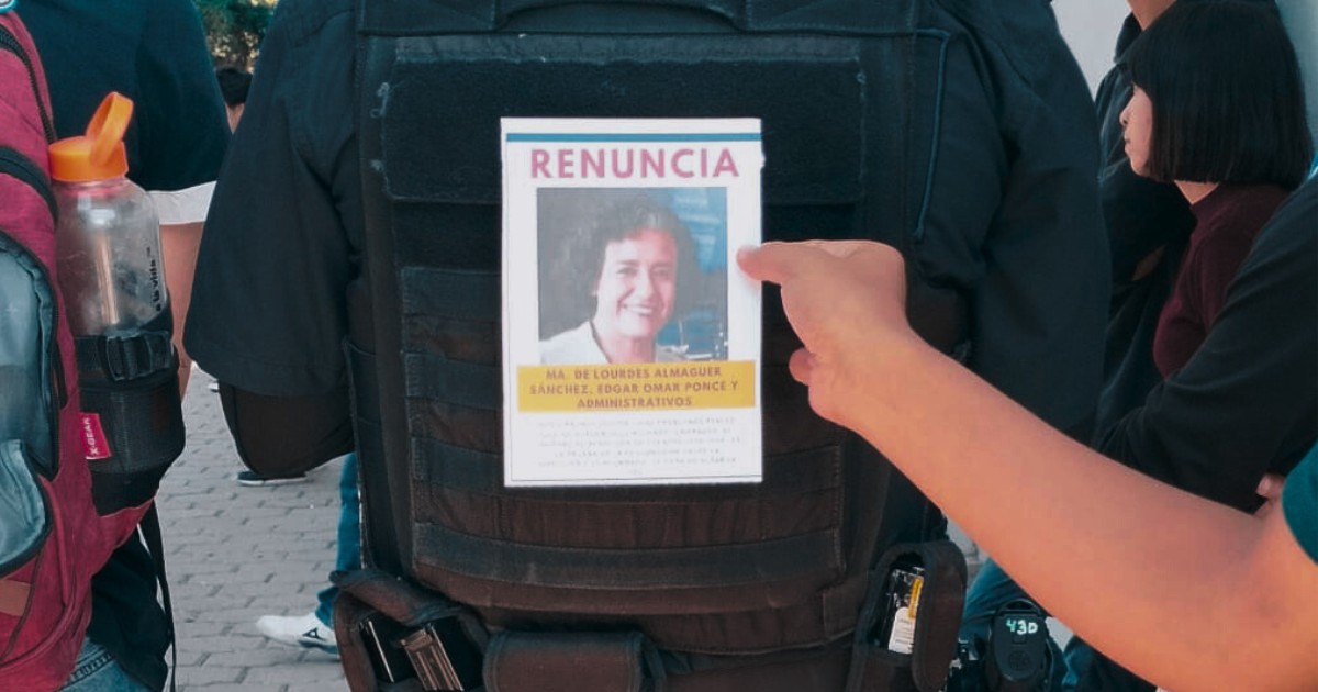 Estudiantes del TEC de León se manifiestan y exigen la renuncia de la directora