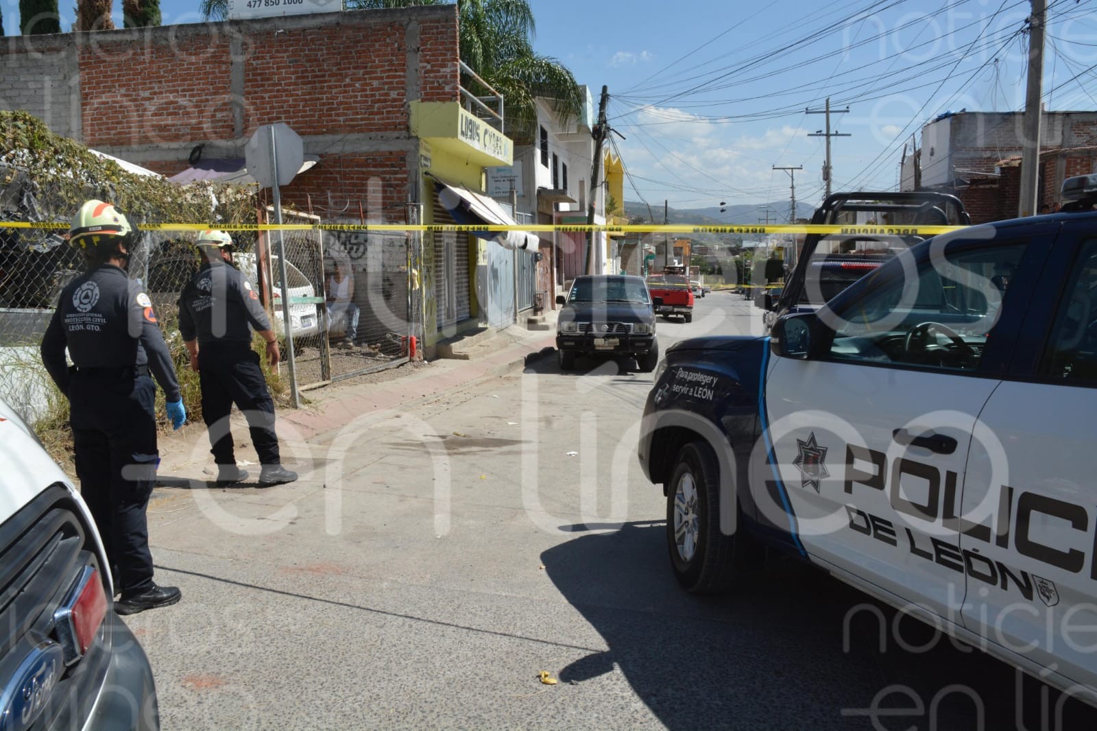 Motosicarios acribillan a hombre cerca de una comandancia de policía