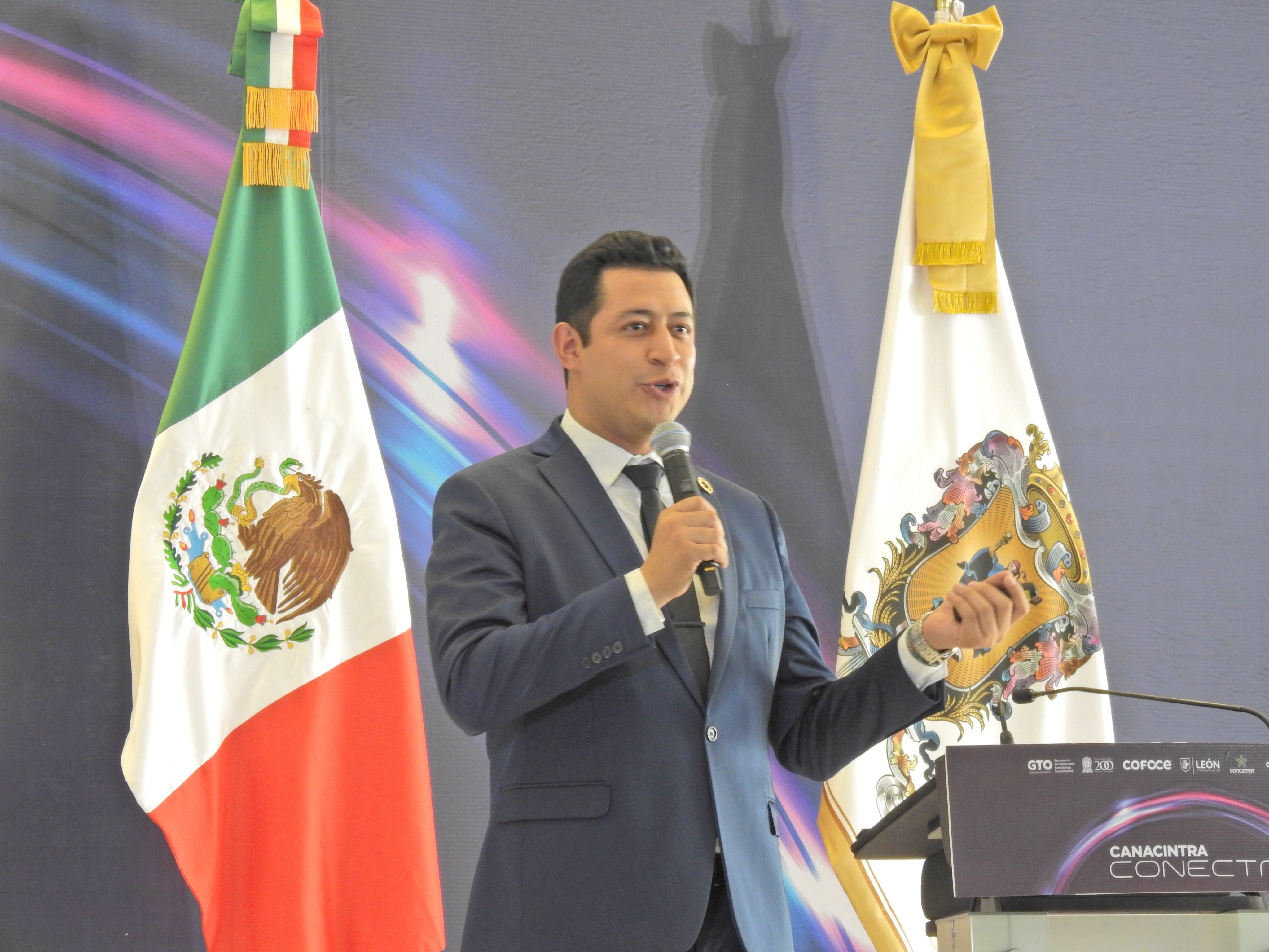 CANACINTRA León pide al Gobierno Federal resolver bloqueos carreteros