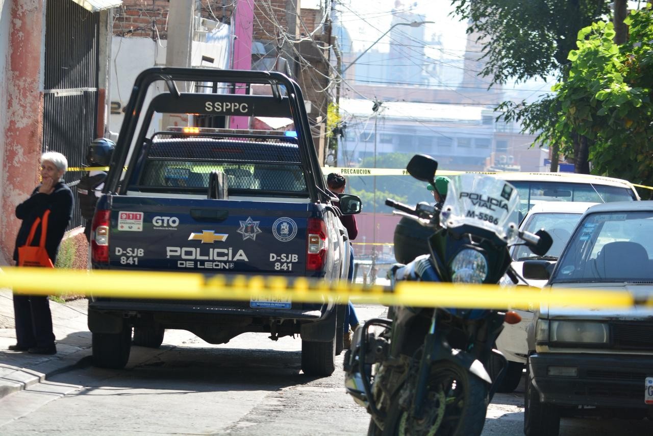 Asesinan a joven en taller de calzado en la colonia Obrera de León; es el segundo homicidio del día