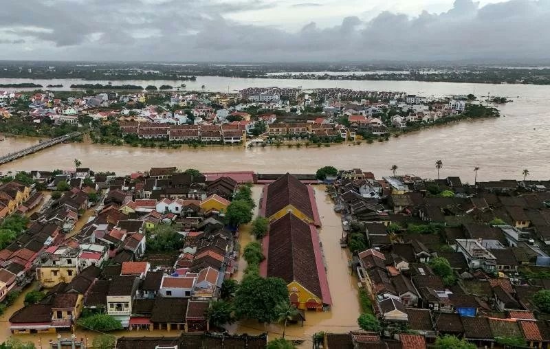Inundaciones dejan al menos 28 muertos y más de 40 heridos en Vietnam