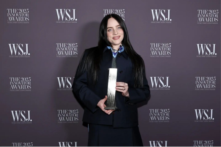 Billie Eilish lanza mensaje a millonarios: “Si tienen dinero, úsenlo para hacer el bien”