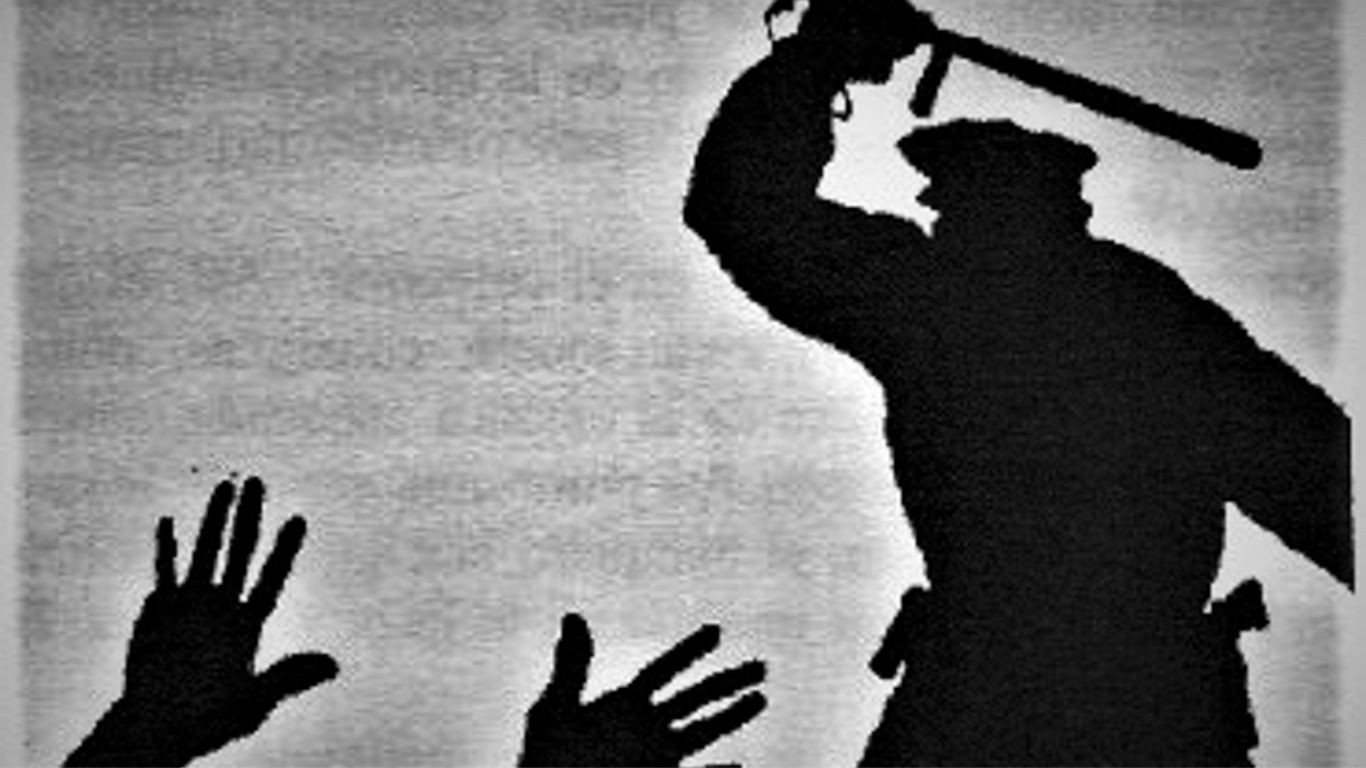 Ciudadano denuncia abuso policial en León: asegura que fue golpeado y asfixiado por oficiales