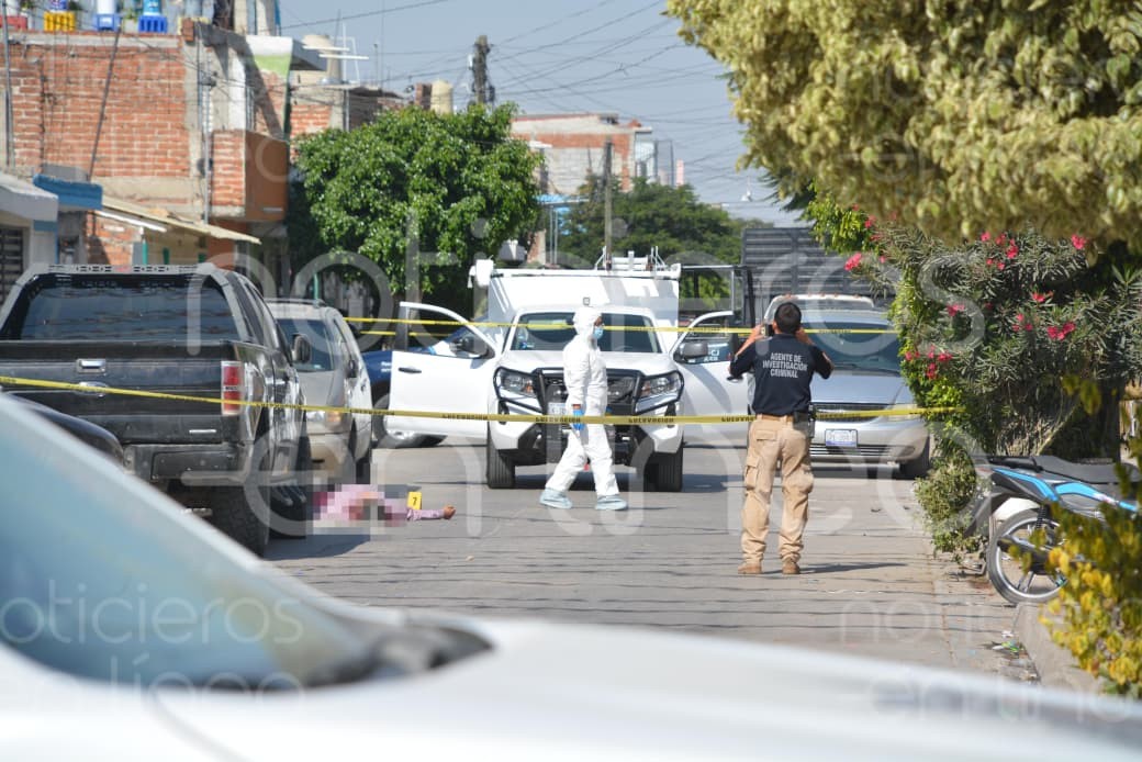 Hombre asesinado a balazos en la colonia 10 de Mayo en Guanajuato; responsables huyeron en motocicleta