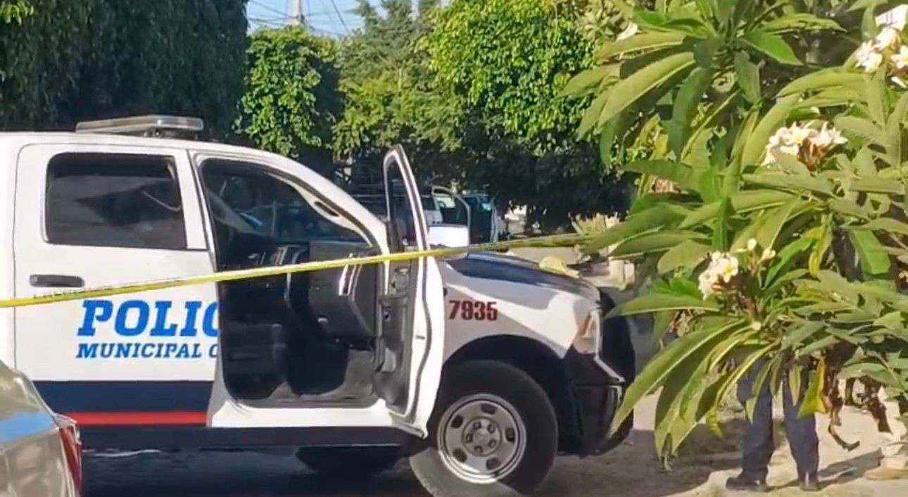 Intentan quemar dos vehículos en Celaya; es el segundo ataque en un mes Intentan quemar dos vehículos en Celaya; es el segundo ataque en un mes