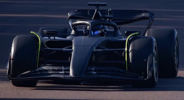 Checo Pérez regresa a las pistas y prueba un Ferrari rumbo a su salto con Cadillac en 2026