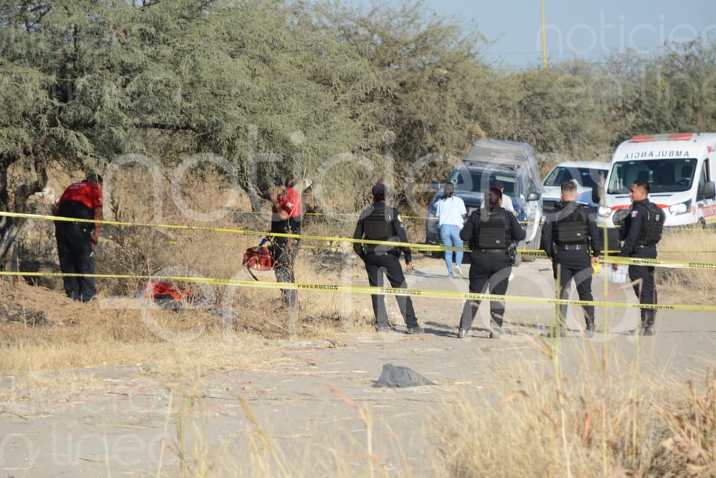 Localizan cuerpo con huellas de violencia en camino vecinal de Norias de Septien