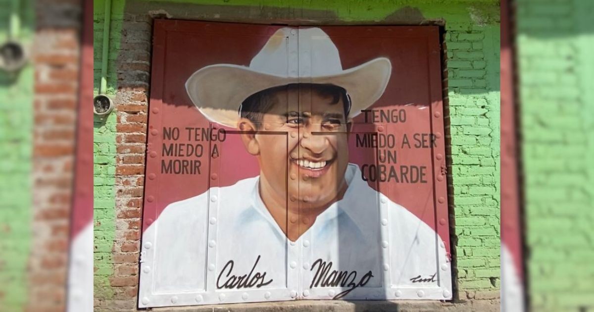 Pintan mural en memoria de Carlos Manzo en León