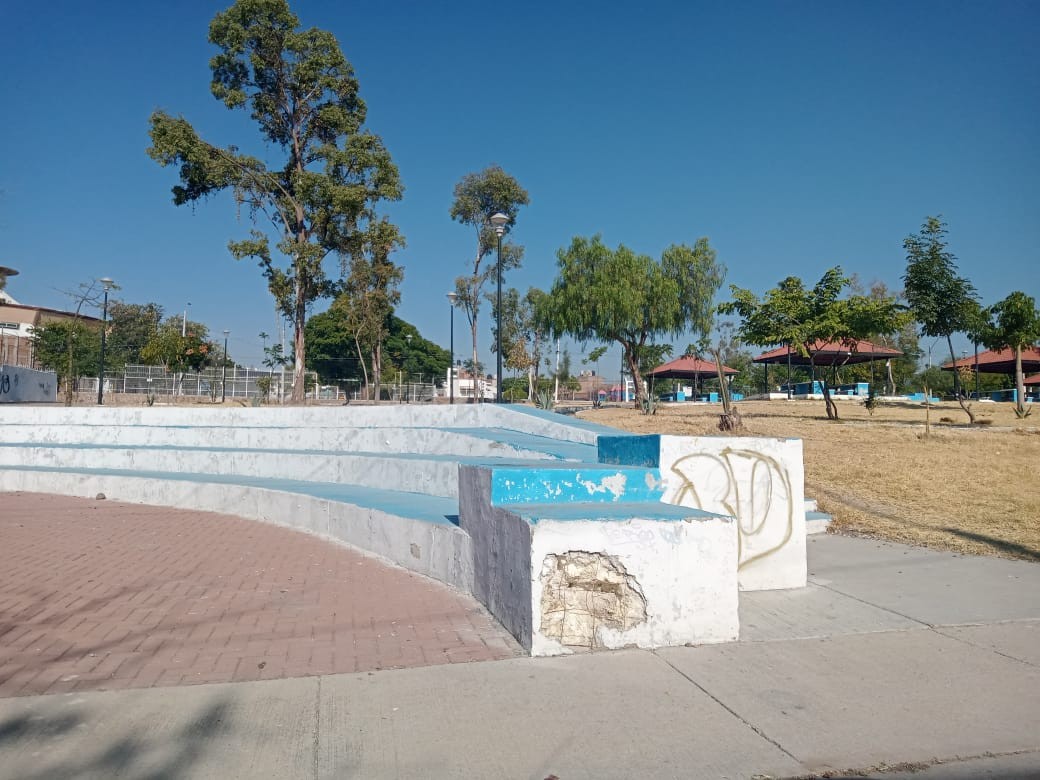 Inseguridad y abandono en el parque de Las Américas en León