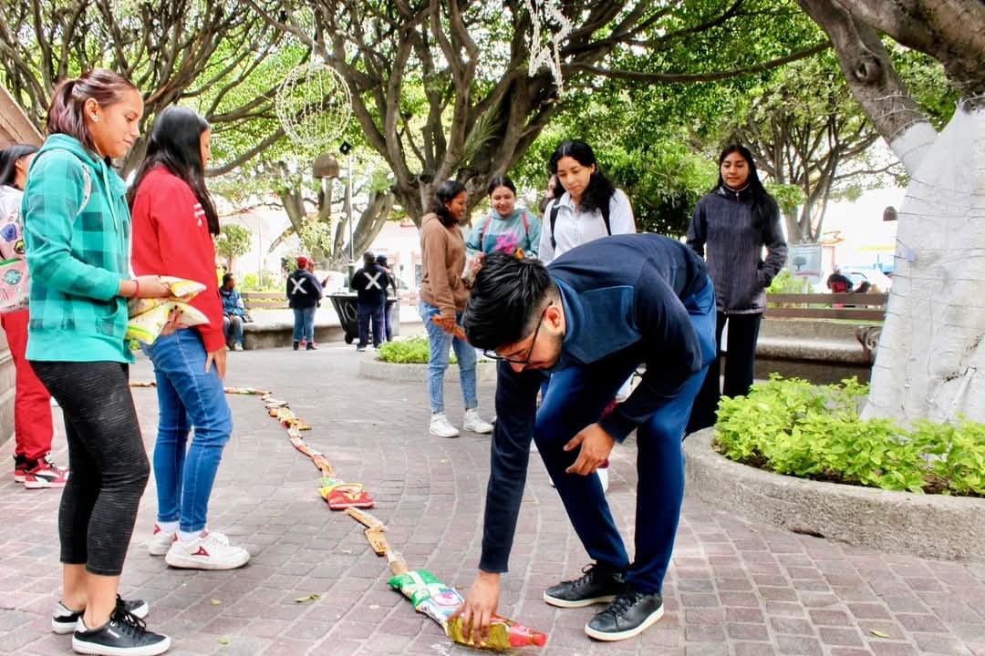 Impulsa campañas “Manos que Abrigan” y “Kilómetro de Ayuda” en apoyo a familias vulnerables