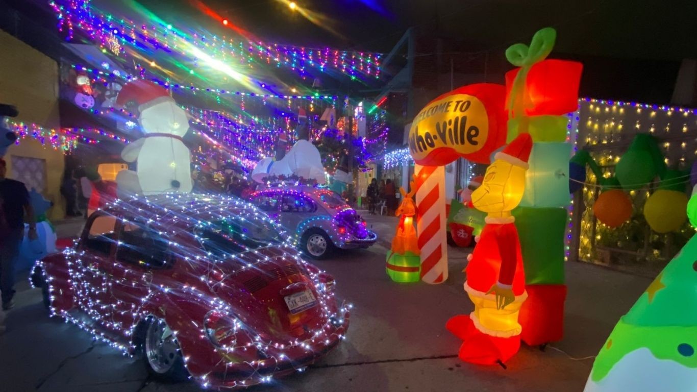 Villa navideña de La Piscina en León ilumina la calle Virgo con tradiciones y sorpresas