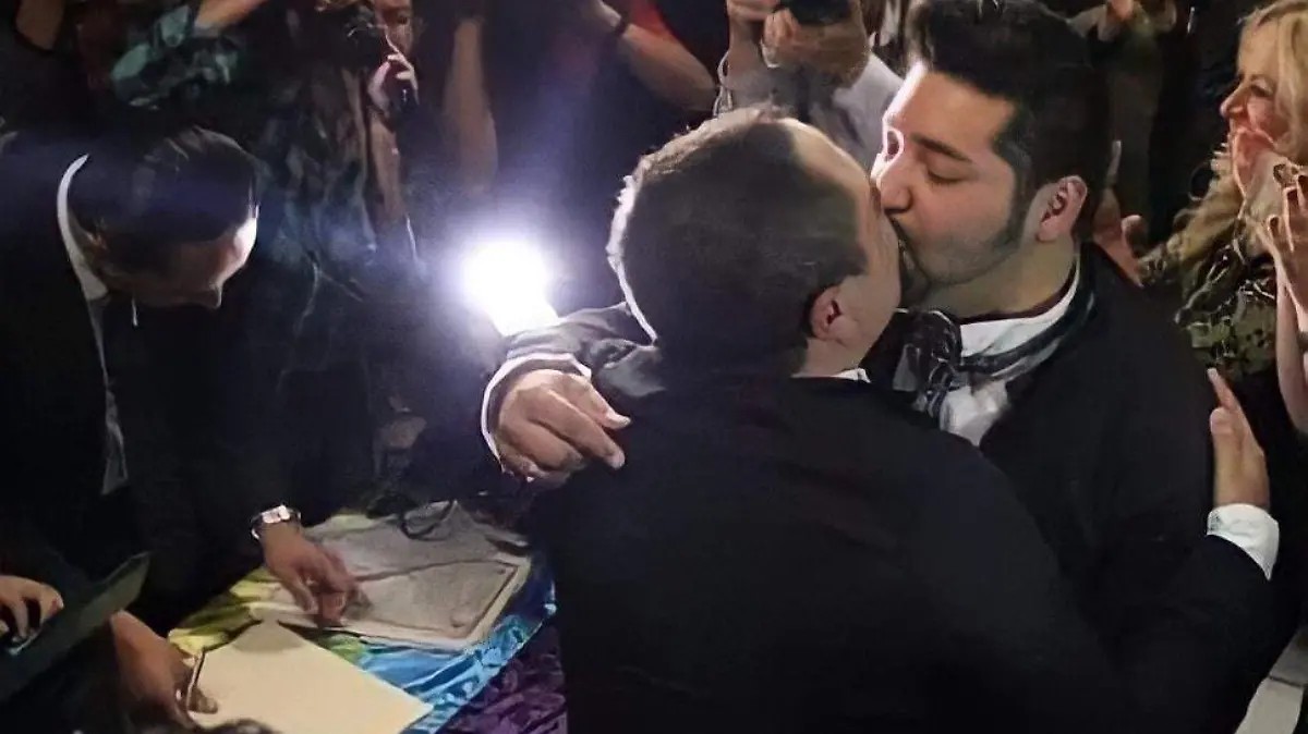 “Nos costó más de 40 mil pesos, miedo y un secuestro”: la pareja que abrió puerta al matrimonio igualitario en Guanajuato