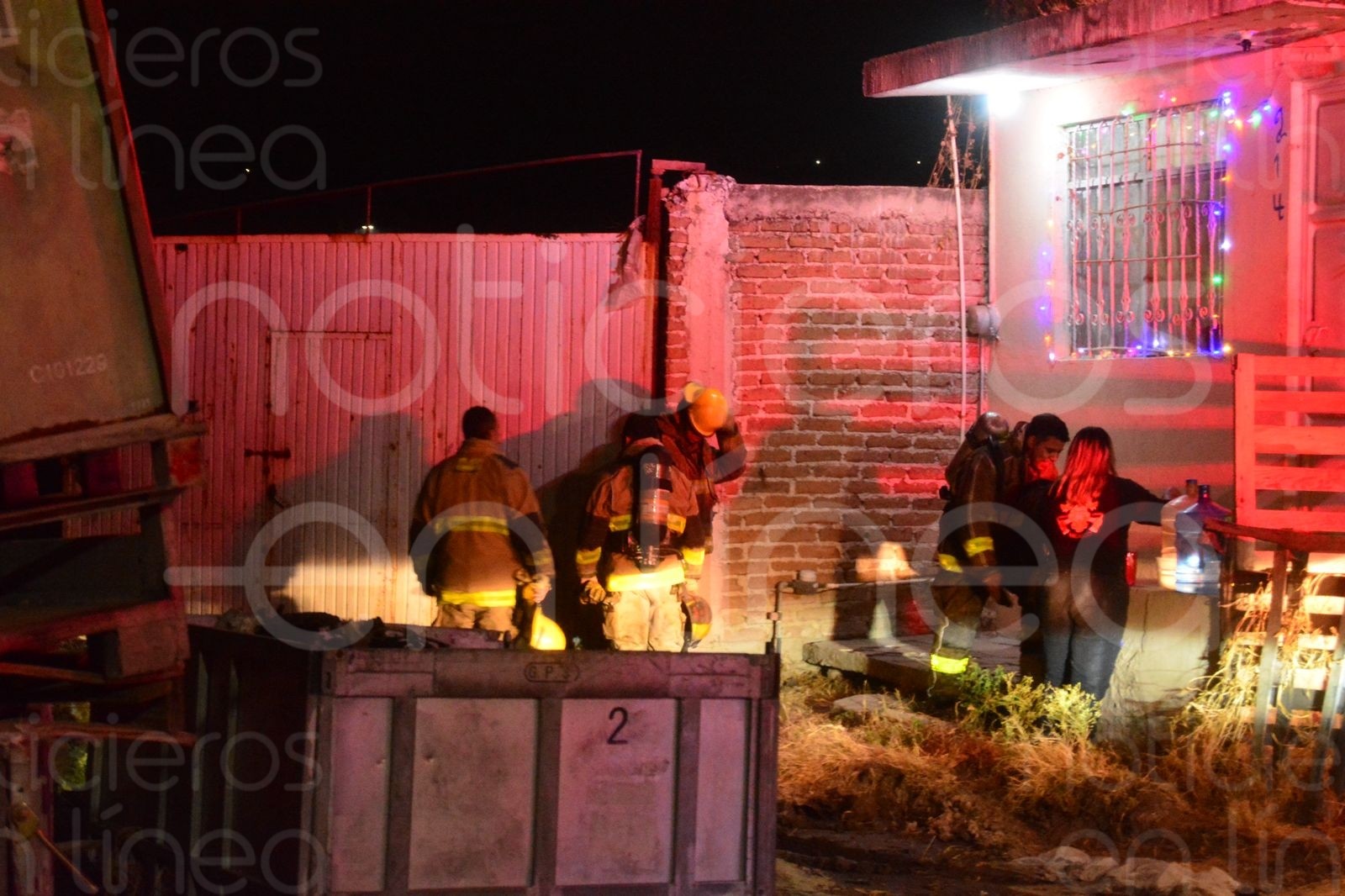 Arde recicladora en León; bomberos combaten incendio en la colonia Betania por casi 5 horas Arde recicladora en León; bomberos combaten incendio en la colonia Betania por casi 5 horas