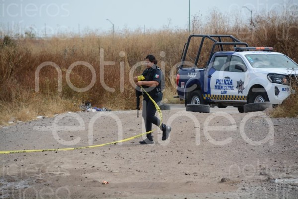 Hallan a hombre ejecutado y envuelto en una cobija en zona de baldíos