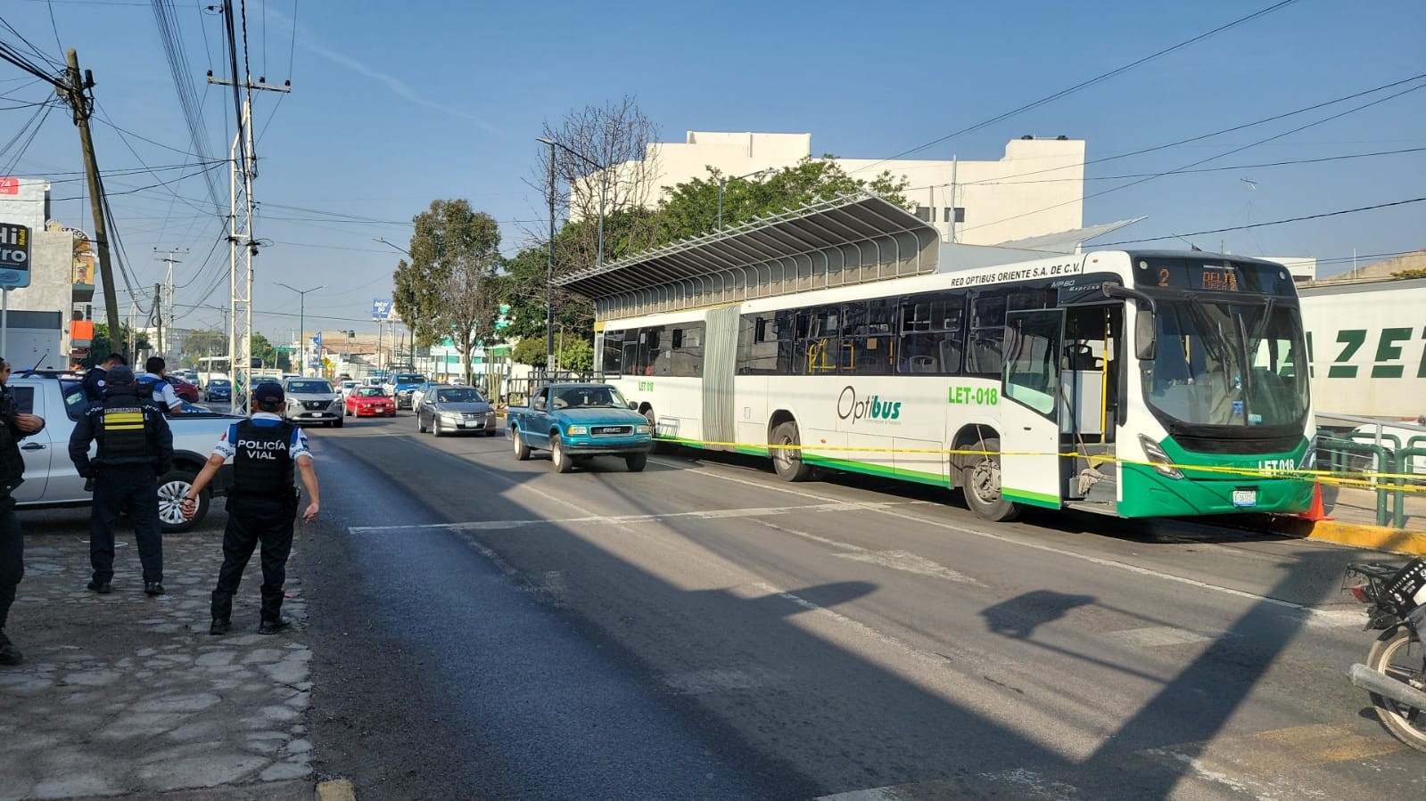 Mujer fallece tras caer de la 'oruga' en el bulevar Torres Landa