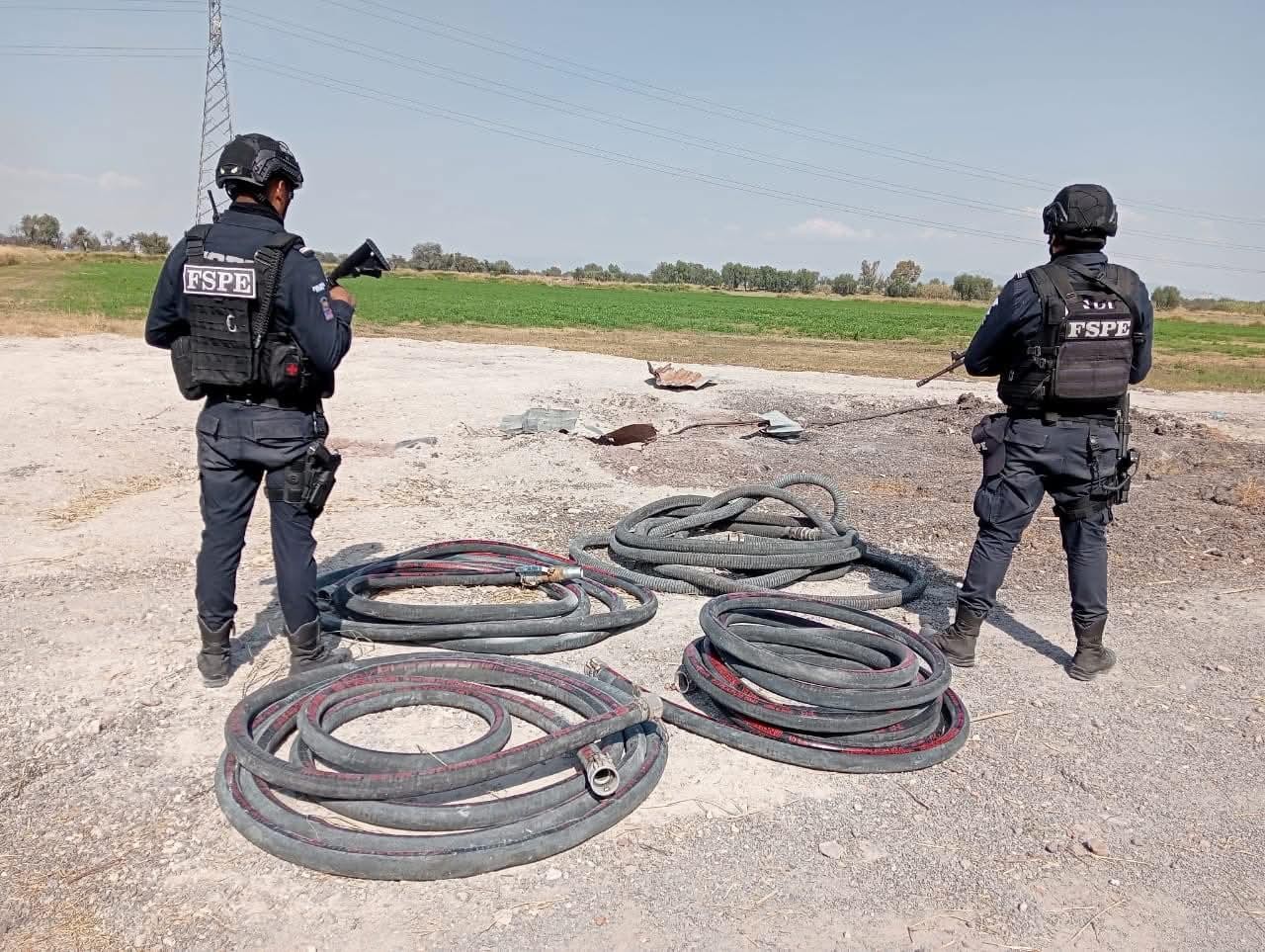 Aseguran 40 mil litros de combustible en tinacos con toma clandestina