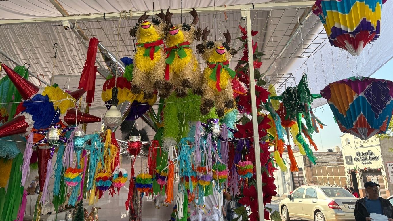Feria de la Piñata en León ofrece artesanías tradicionales y talleres gratuitos en San Juan de Dios
