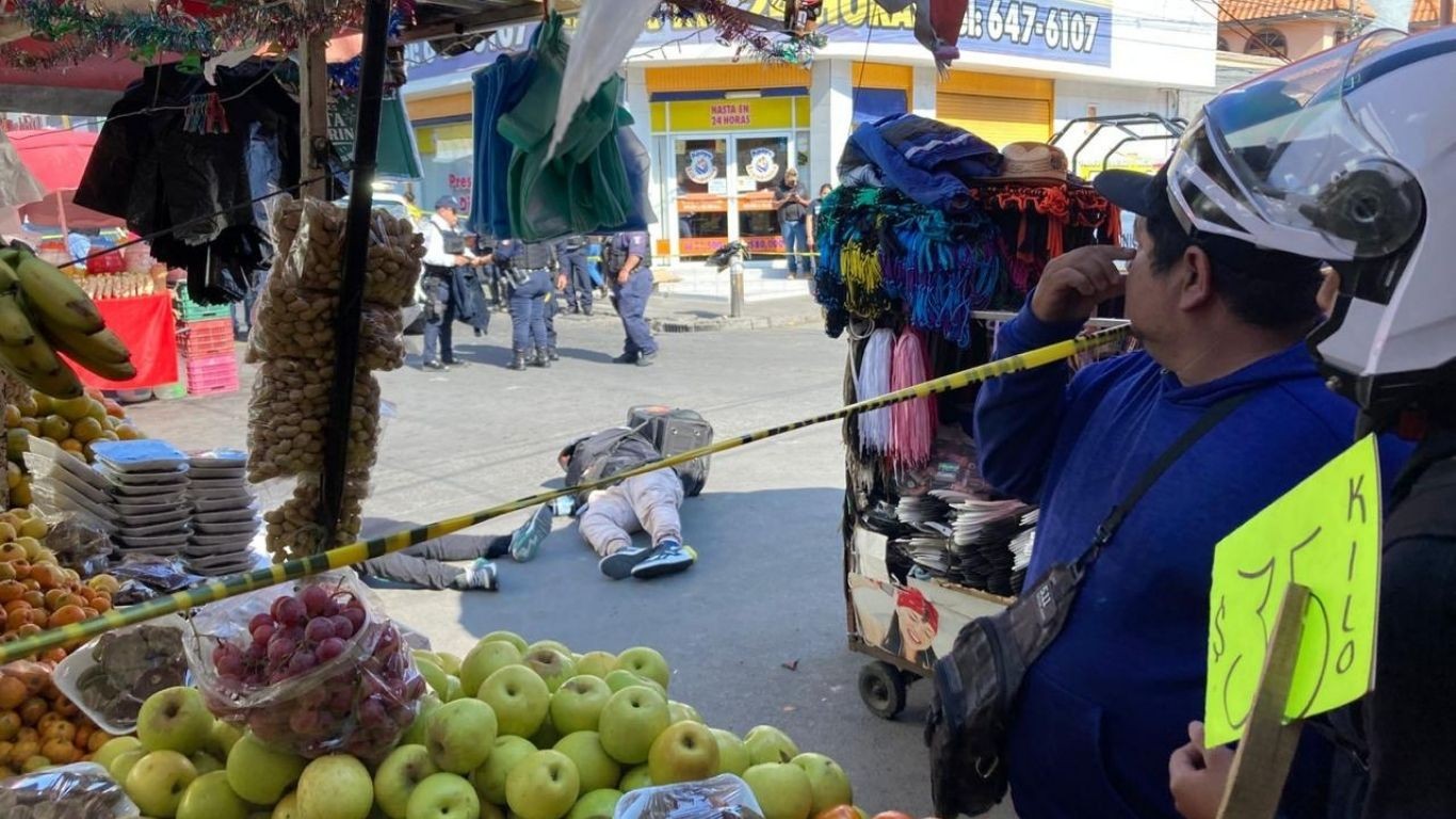 Ejecutan a dos repartidores en el mercado Tomasa Estévez de Salamanca; investigan presuntos préstamos gota a gota