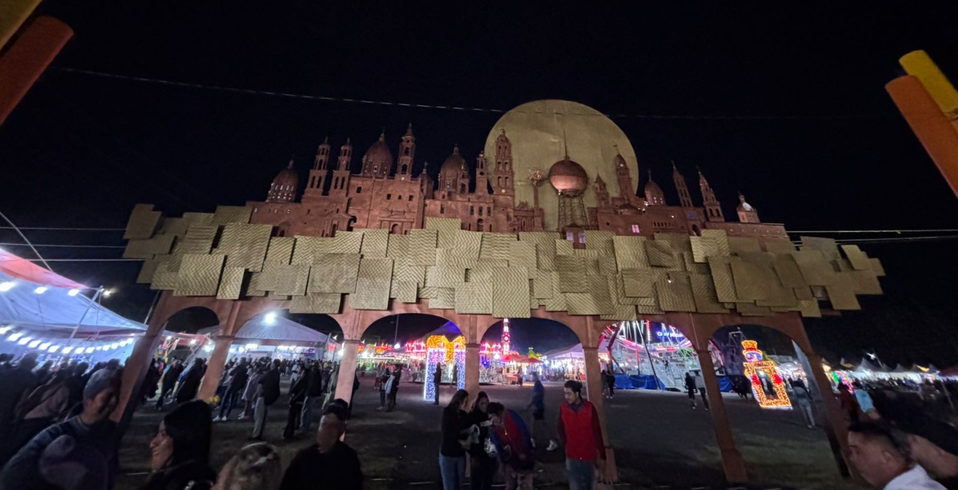 Pese a baja asistencia, alcalde califica como “exitosa” la Feria de Navidad 2025 en Celaya